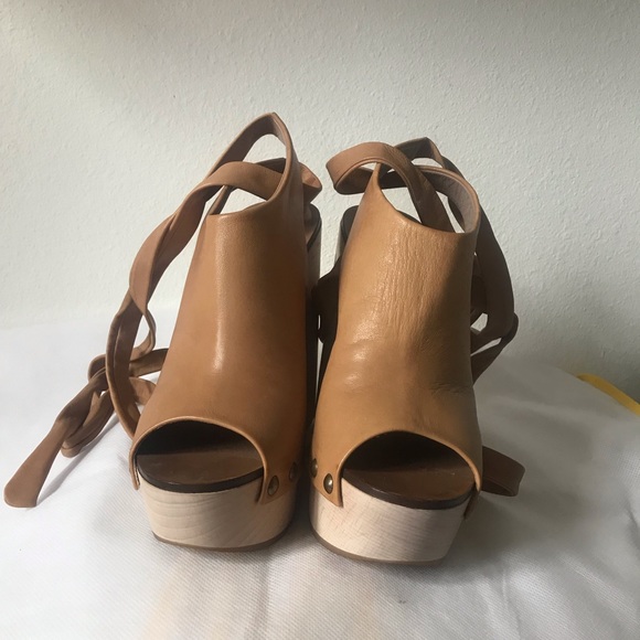 Chloe laced up heels size 8 - Picture 3 of 4